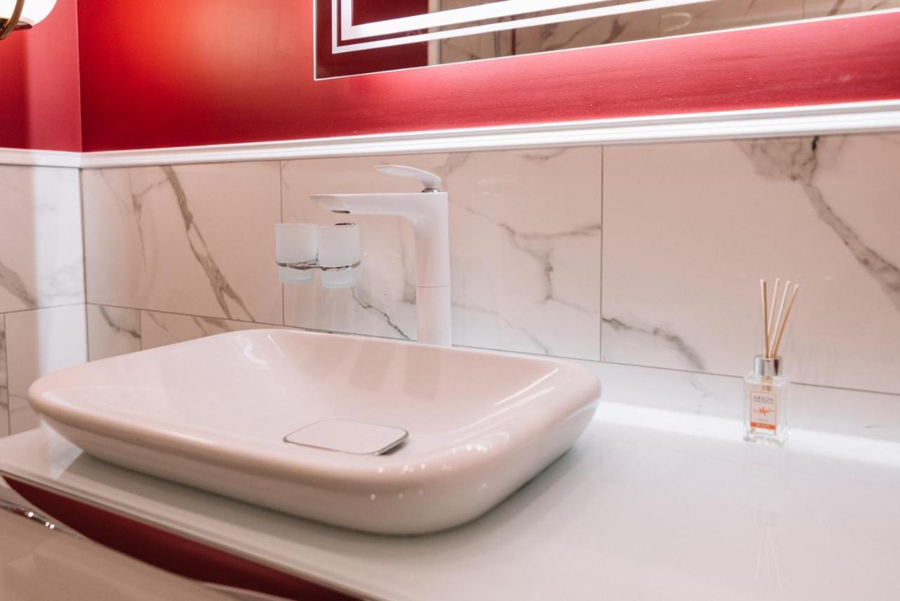 Royal Tower Vip Smart Apartments 4 키예프 외부 사진