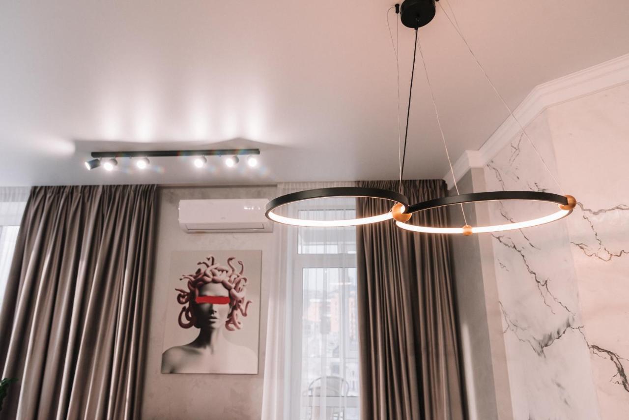 Royal Tower Vip Smart Apartments 4 키예프 외부 사진